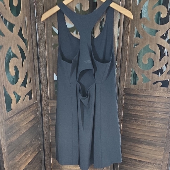 The North Face Sleeveless Black Mini Dress With Shorts - Picture 2 of 6